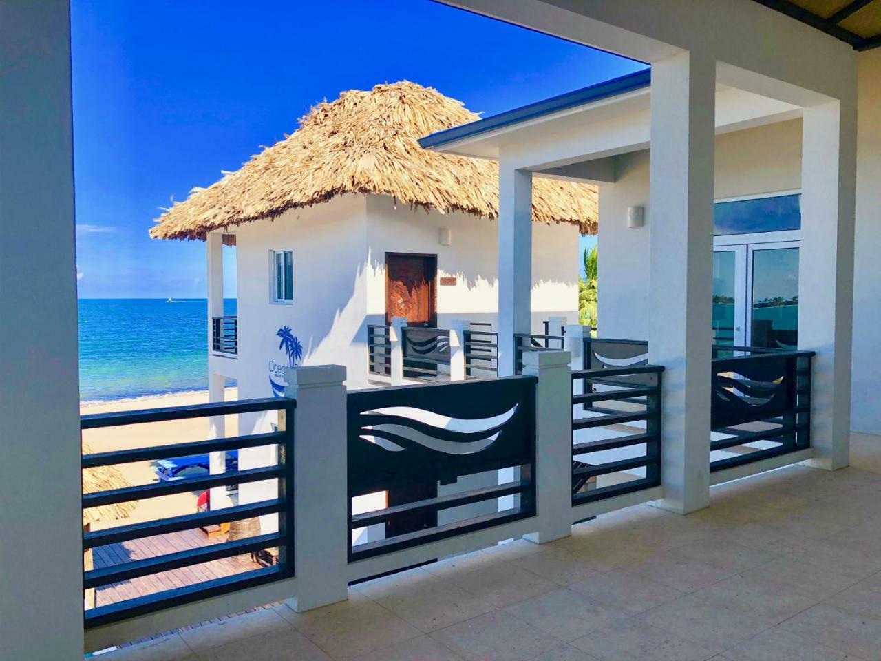 Ocean Breeze Hotel Placencia Eksteriør billede