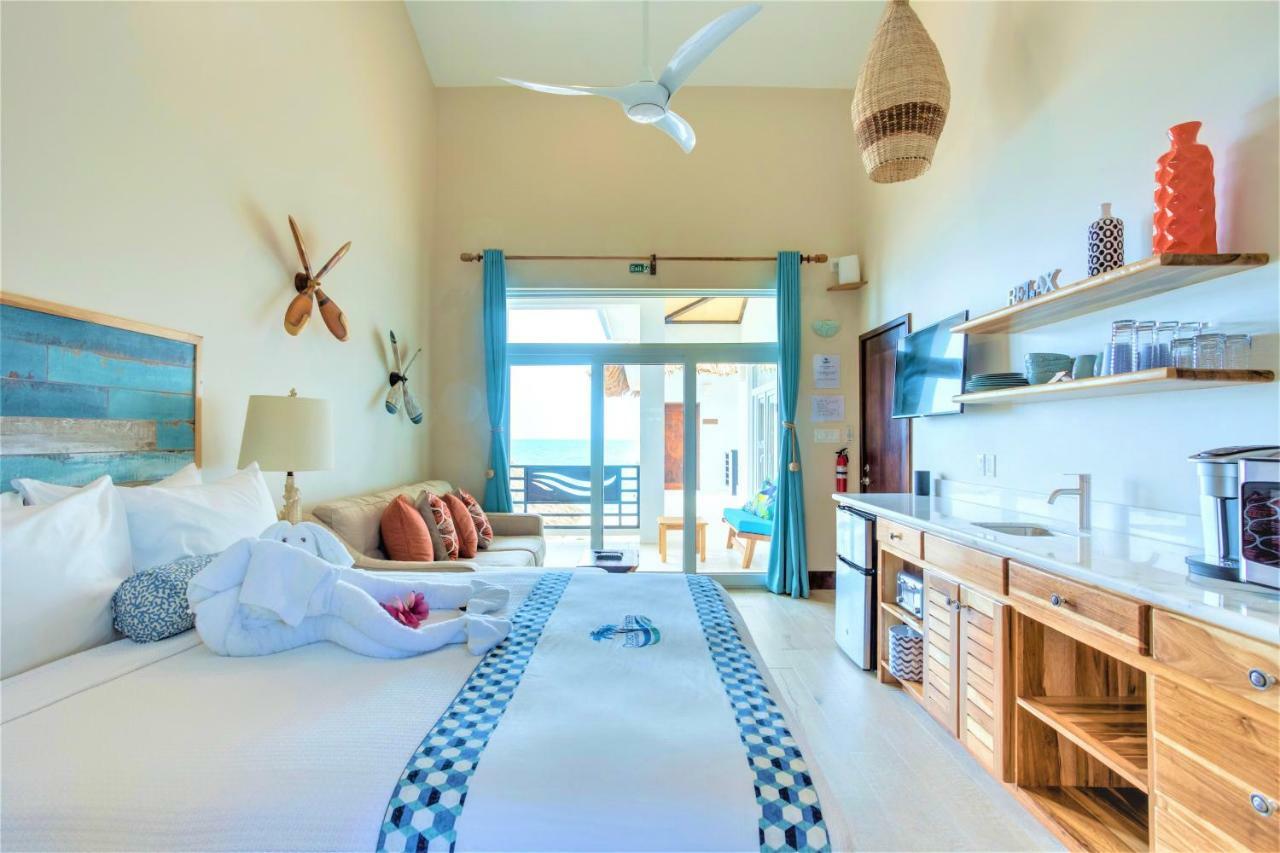 Ocean Breeze Hotel Placencia Eksteriør billede
